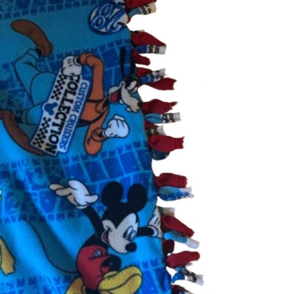 Disney Mickey Mouse Blanket - Picture 4 of 4
